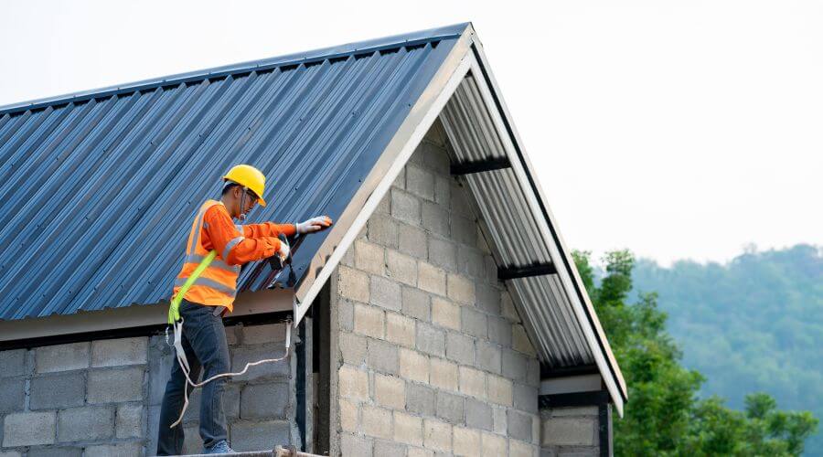 Professional residential roofers in Brook, IN